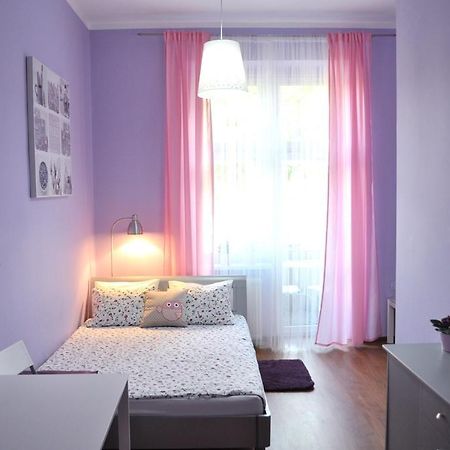 Happy House Hostel Πόζναν Δωμάτιο φωτογραφία