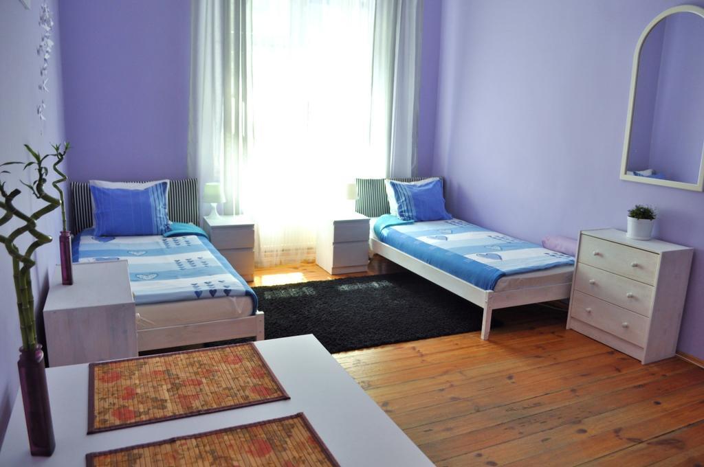 Happy House Hostel Πόζναν Δωμάτιο φωτογραφία