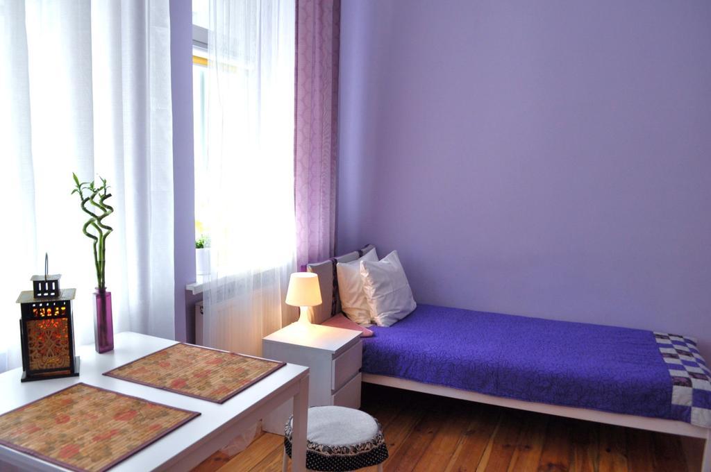 Happy House Hostel Πόζναν Δωμάτιο φωτογραφία