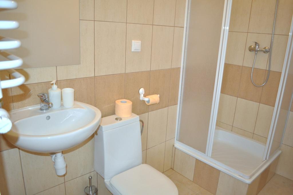 Happy House Hostel Πόζναν Δωμάτιο φωτογραφία